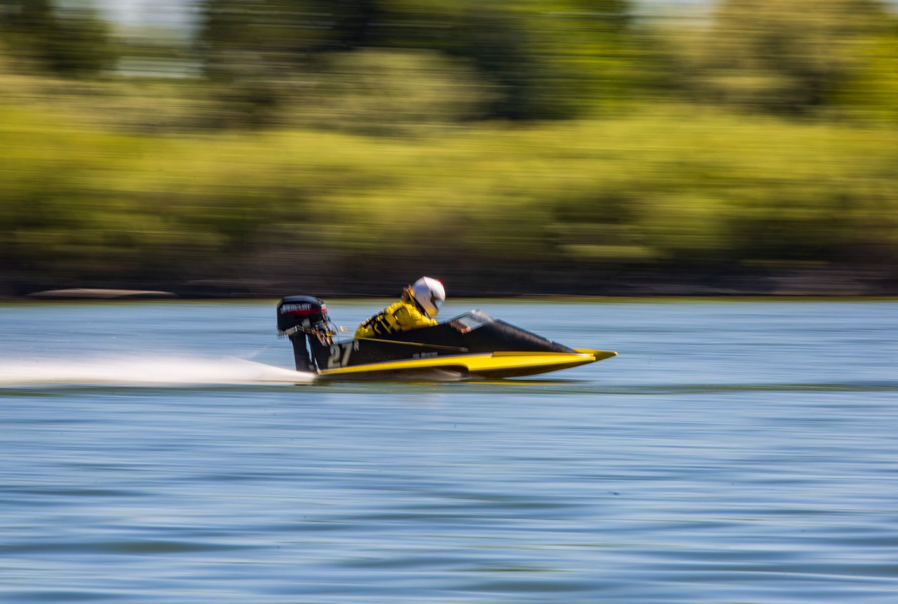 Regatta brings boat races to Burley